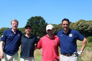 Vierer-Flight im GC Düsseldorf-Grafenberg mit (v.l.): Ingolf Roger Rayermann (Triple Talent Team Düsseldorf), Ex-Hockey-Nationalspieler Uli Mayer, Marc Benninger (beide Bully Bären Köln) und Lars Meckenstock (Triple Talent Team Düsseldorf)