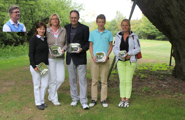 Die Clubmeister im GC Weselerwald (v.l.): Margrit Strauß, Annette Hüsken, Gabriel Bortenlänger, Steffen Zeh, und Bettina Geister;  links oben Tim Heymann 