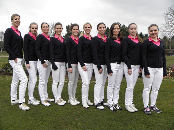 Das Team des G&LC Schmitzhof (v.l.): Neuzugang Christa Wellershoff, Paulina Thaler, Petra Schläger, Maxi Theeuwen, Linda Brandtstädter, Lena Redlich, Meryl Porbadnik, Cecilia Heck, Annica Schläger und Isabel Sieben; es fehlen auf dem Bild Annica Steuber, Jule Theeuwen, Amelie Buhl, Franziska Thaler und Jana Wolff