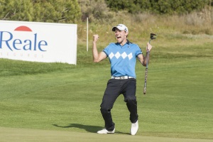 Maximilian Kieffer - das war der Augenblick unmittelbar nach dem „Zauberputt“ in El Saler (Foto: Golfsupport.nl)