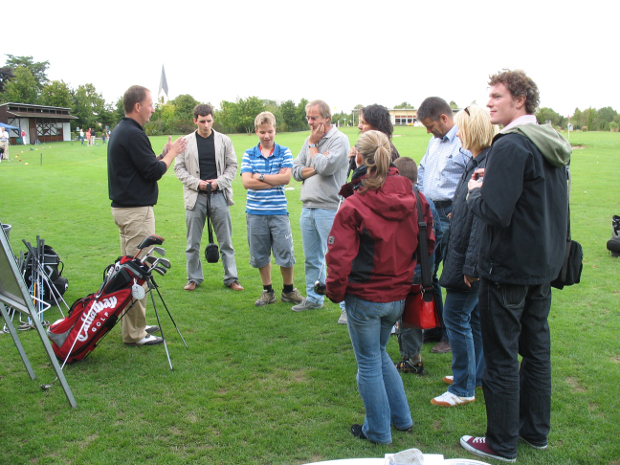 Reges Interesse bei den Schnupperern am „Tag der offenen Tür“ auf der Golfanlage Clostermannshof
