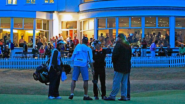 Abbruch wegen Dunkelheit! Bernhard muß in die Verlängerung im Playoff bei der Senior Open Championship