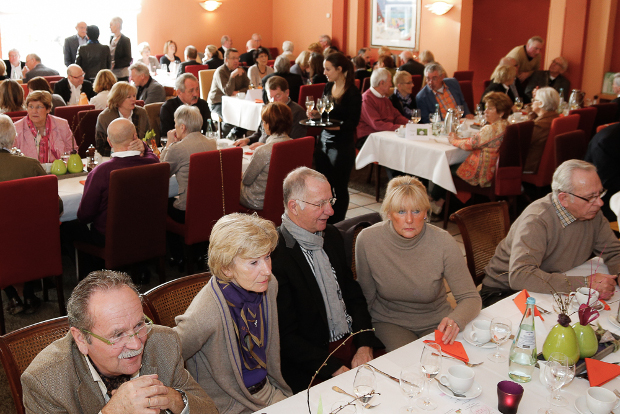 Gemütliches und fröhliches Beisammensein beim Neujahrsempfang im GC Haus Bey