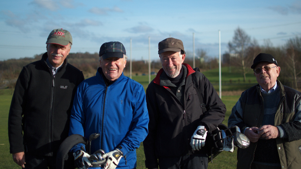 Gut verpackt geht’s gut gelaunt auf die Wintergolf-Reise