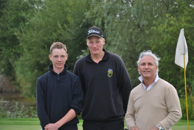 Platz 1 und 2 bei den Herren (v.l.) Christian von Fleming, Clubmeister Niklas Jacobi und Hamid Mansouree